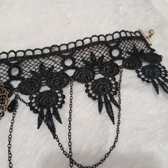 Gothic Black Lace Choker Necklace - Picture 7 of 9